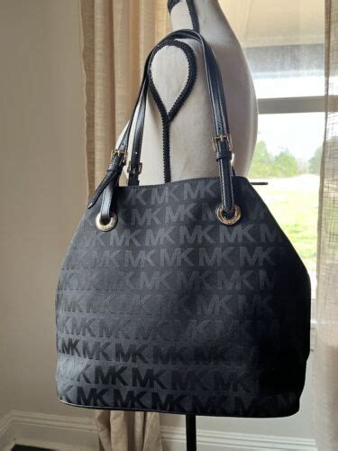 schwarze handtasche michael kors preis|Michael Kors tragetasche.